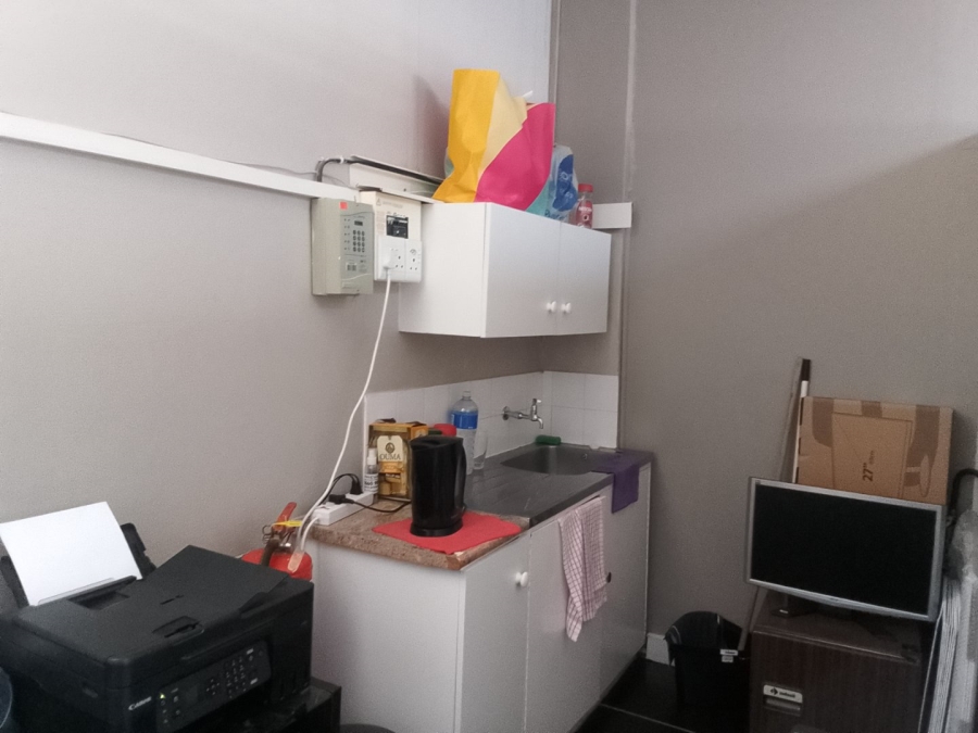 To Let commercial Property for Rent in Dormehls Drift Western Cape